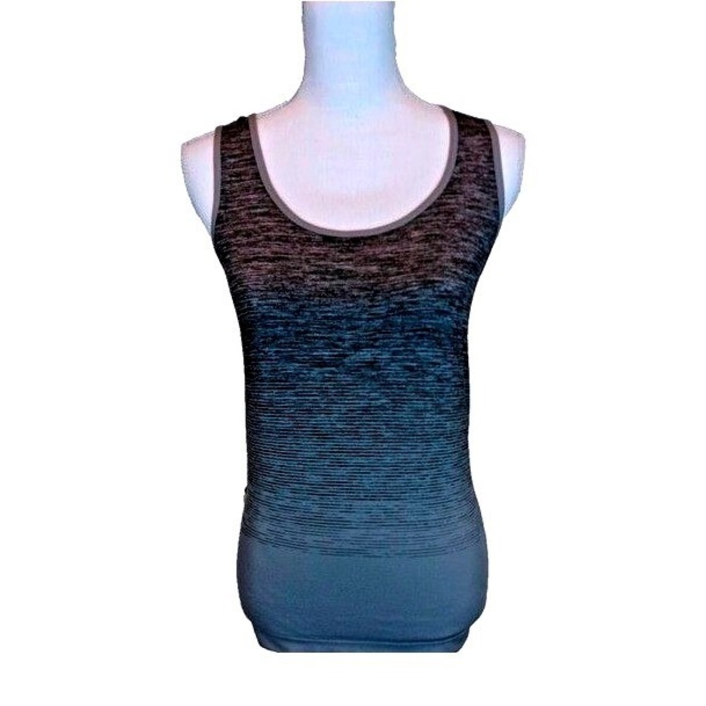 Sports Athletic Gray Black Stripe XL Top is perfect for Yoga & Fitness Workouts